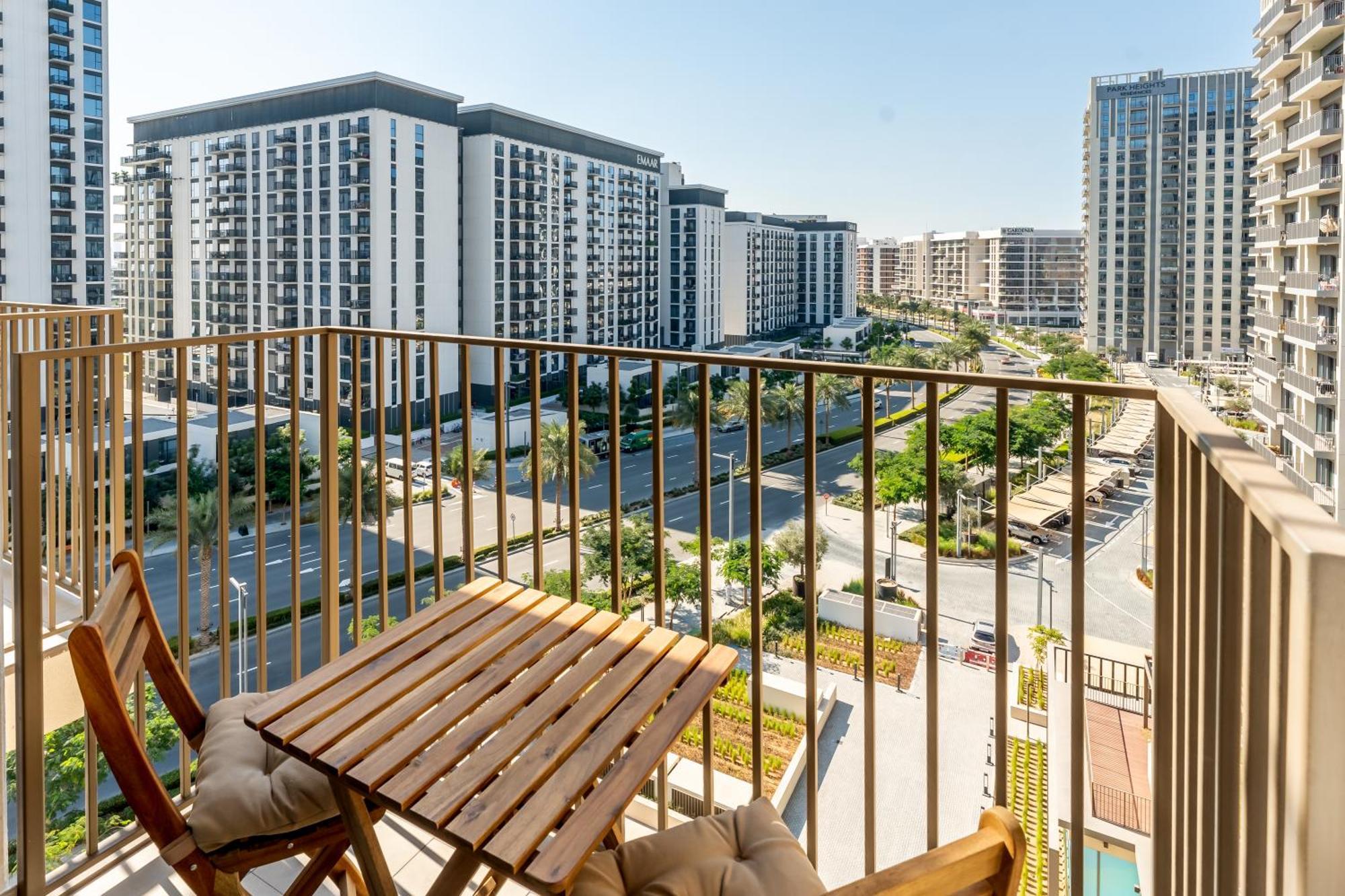 First Class Apartments In Dubai Hills - Next To Dubai Hills Mall - Socio, Collective And Golfville Towers Exterior photo